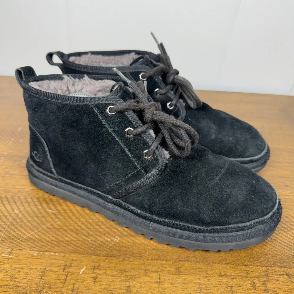 UGG Boots Mens 9 Black Suede Neumel Chukka Sheepskin Classic Lace Up‎ Ankle
